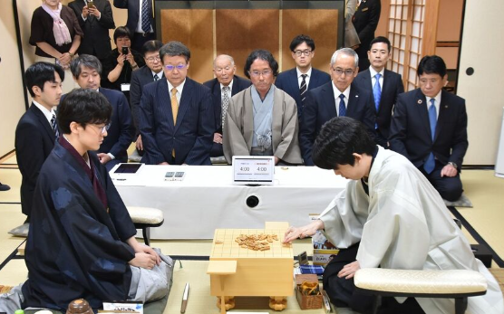 【写真：日本将棋連盟提供】