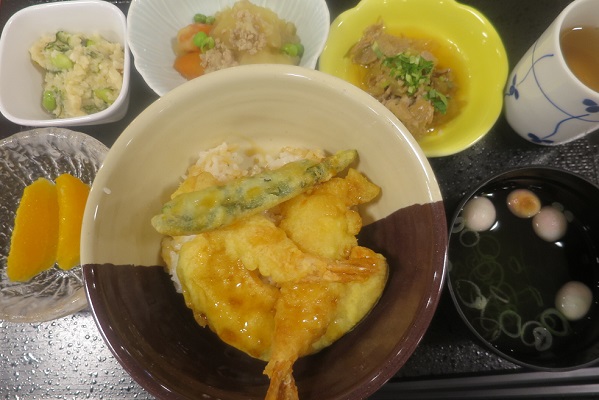 デイケアのお昼ご飯（９７４）