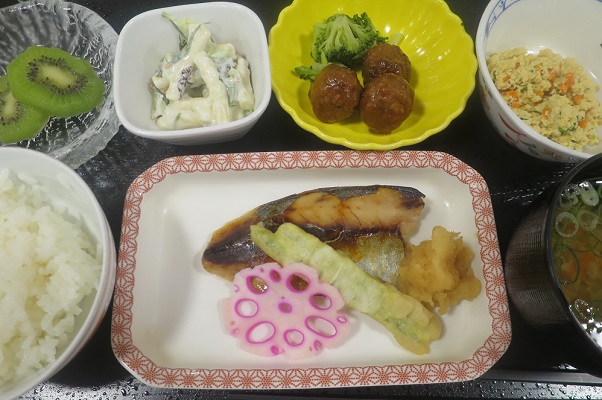 デイケアのお昼ご飯（９７５）