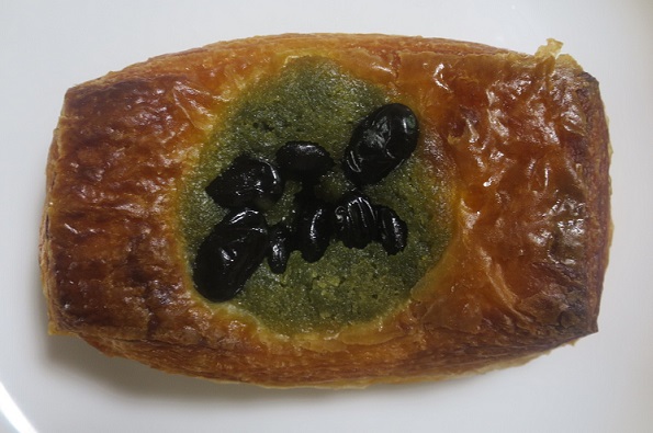 ＜パン＞（１１２７）黒豆と抹茶...