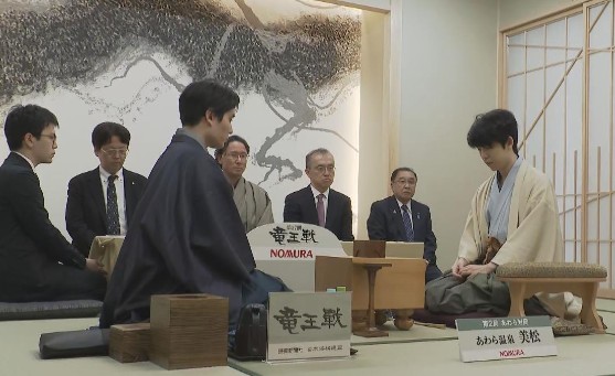 ＜藤井聡太竜王＞（３１４）１勝...
