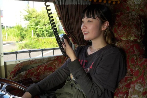 ＜黒木華＞『それぞれの孤独のグ...