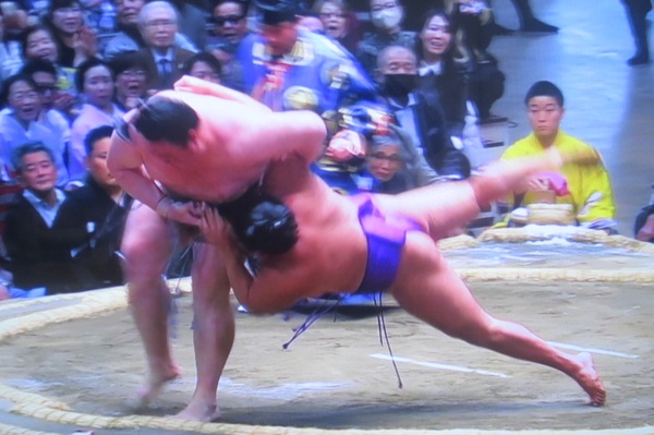 ○＜金峰山＞「小手投げ」●尊富...