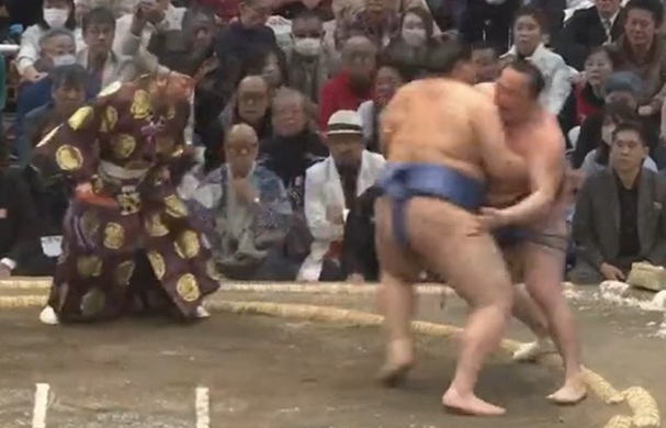 ○＜大の里＞「寄り切り」●＜千...