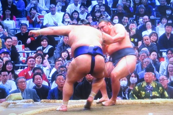 ○＜高安＞「押し倒し」●＜豊昇...