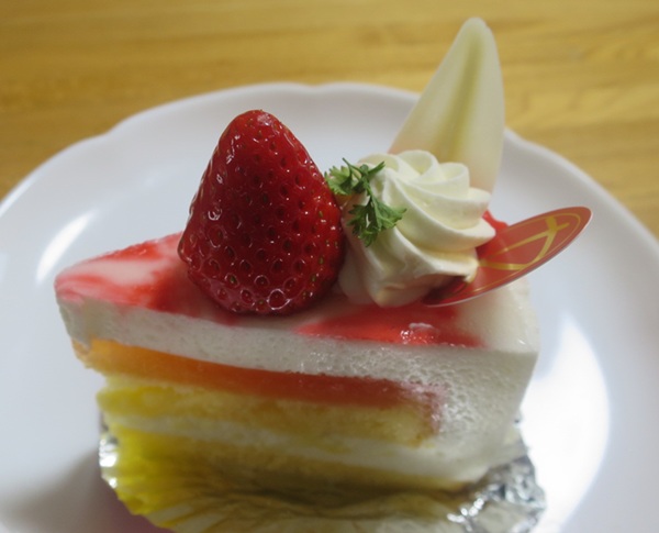 お茶菓子（１１３５）春のケーキ...