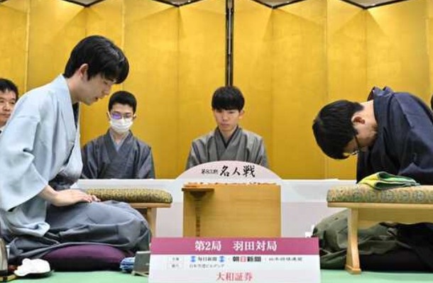 ＜藤井聡太名人＞（３３６）２勝...