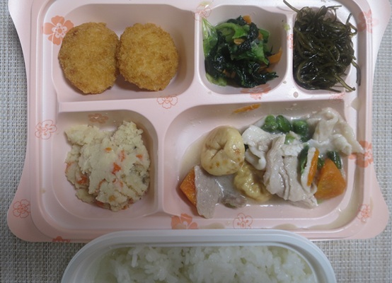 宅配弁当（１１２４）