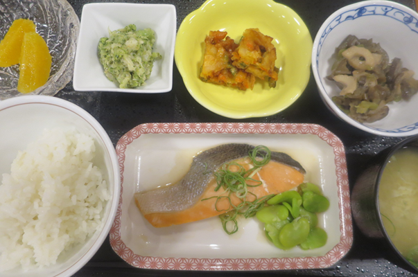 デイケアのお昼ご飯（１０７６）