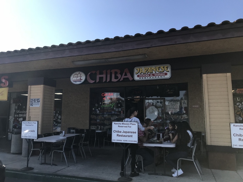 天気の良い日にはお外で食べるこ...