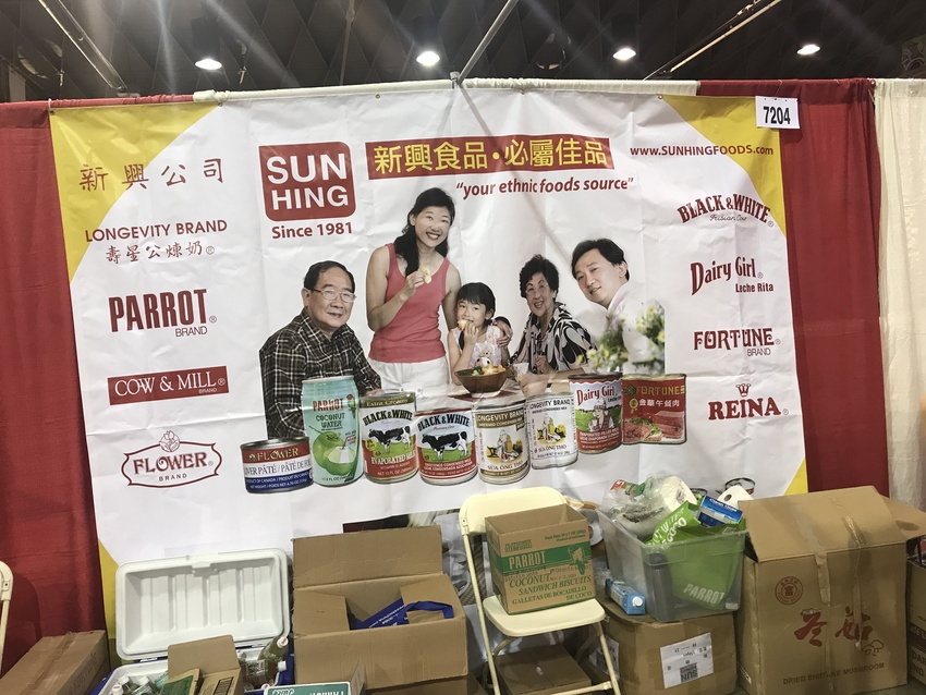 中国の会社 いろんな食品を取り...