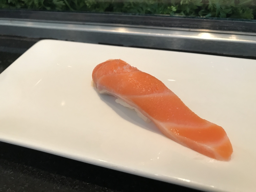 サーモンはお塩でした。脂がのっ...