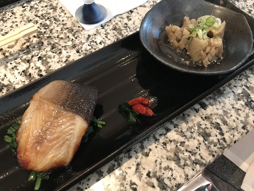 西京焼きと茄子の煮浸し。こちら...