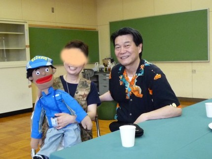 まずは、手作り人形から