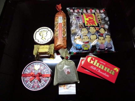チョコやお菓子も・・・