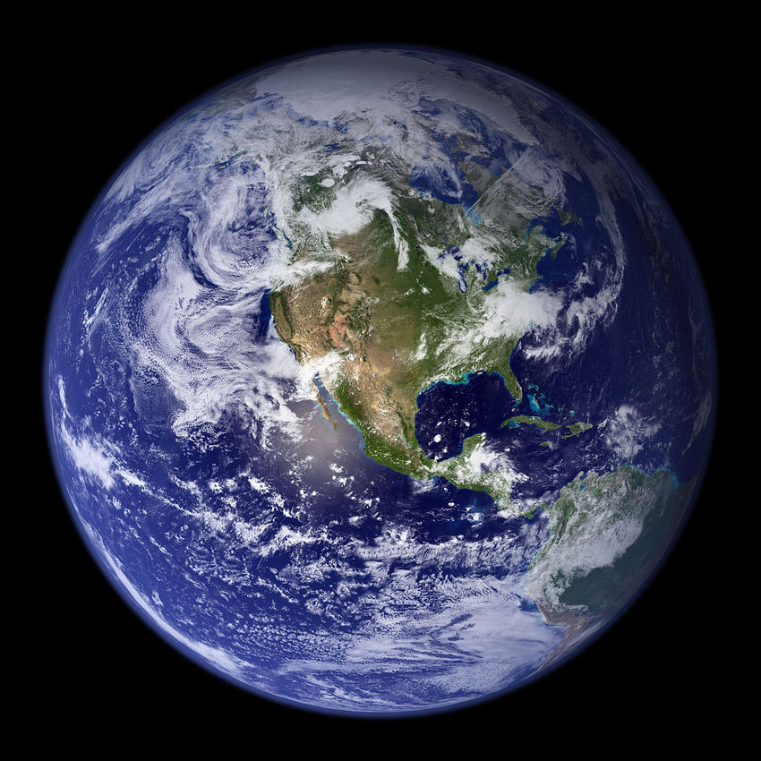 宇宙から見た地球（Wikime...