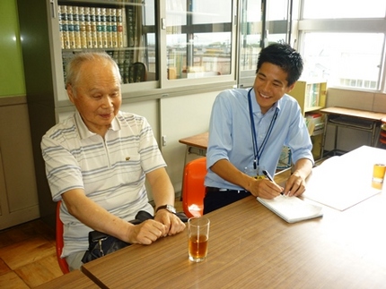 中日新聞取材の様子