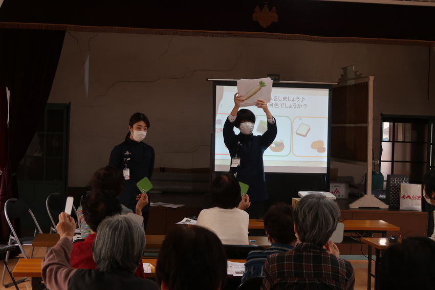 南高井のふれあいサロンにお邪魔...