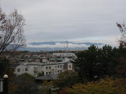丹沢山地と雲