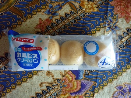 カルピスクリームパン