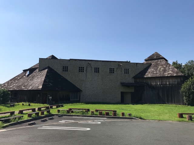 正面