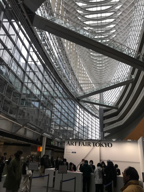 ひ