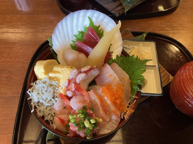 海鮮丼