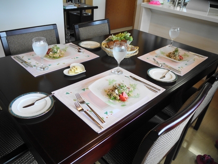 マグロの大葉パン粉焼き　サラダ...