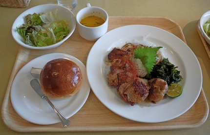 大塚美術館　レストランガーデン...