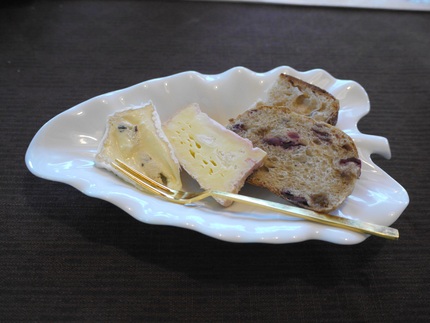 マドモのレッスンで食べたチーズ...