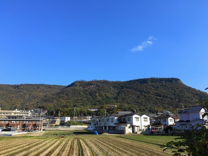 朝は　こんなに晴れて　お洗濯日...