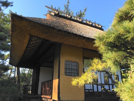 丸亀市の“ 中津万象園 　” ...