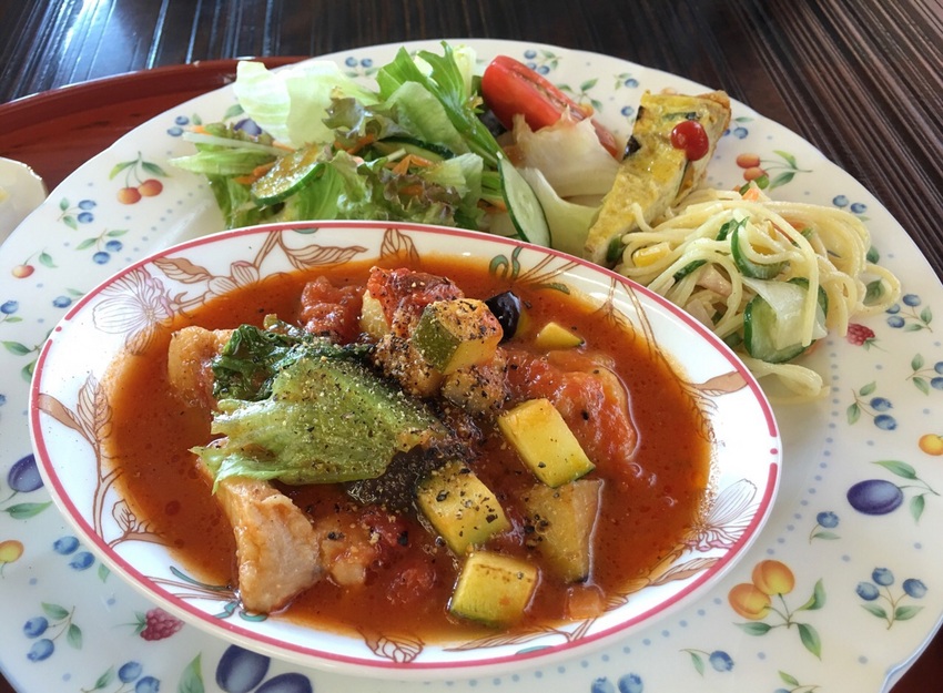 鶏肉のトマト煮