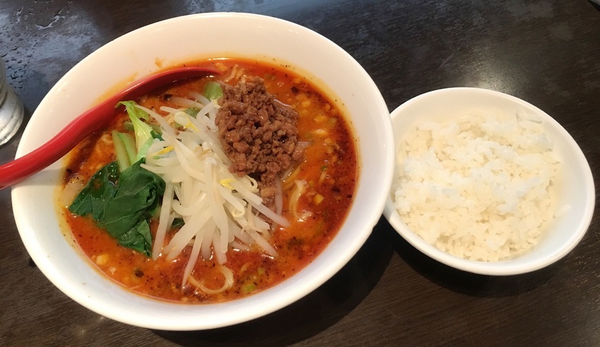 坦々麺 (ご飯付き)