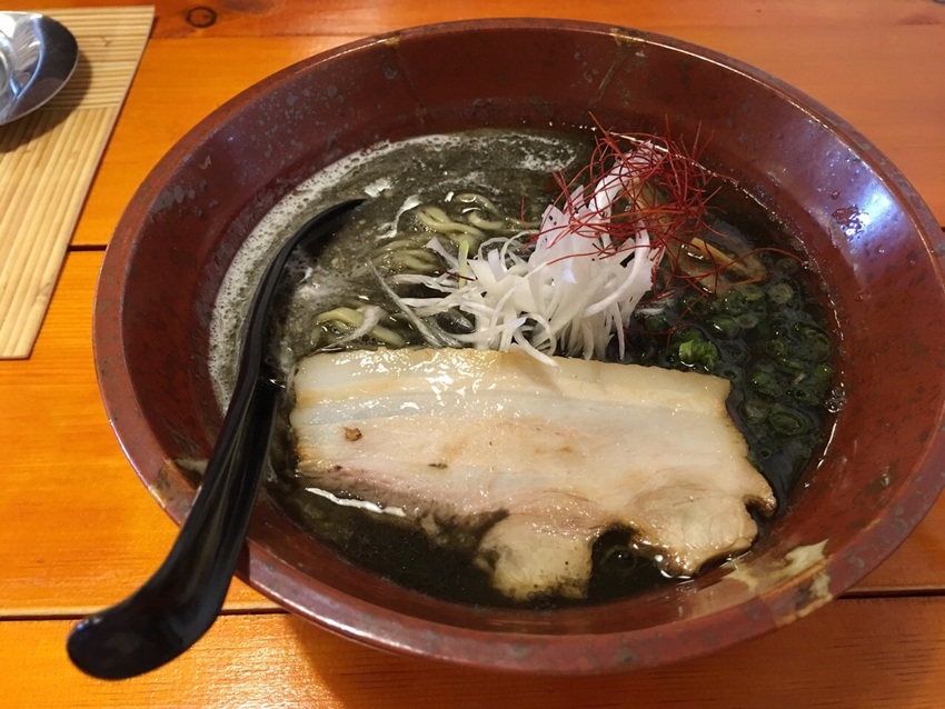黒味噌ラーメン
