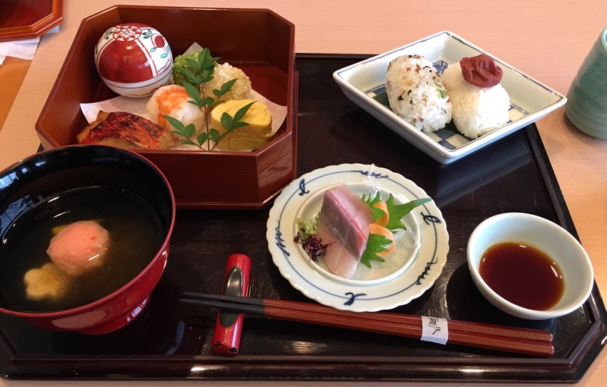 本日の厳選焼魚やオリーブコロッ...