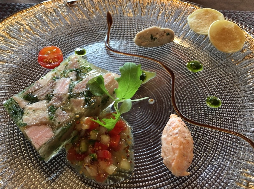 右上の丸いのはパンケーキ 上の...