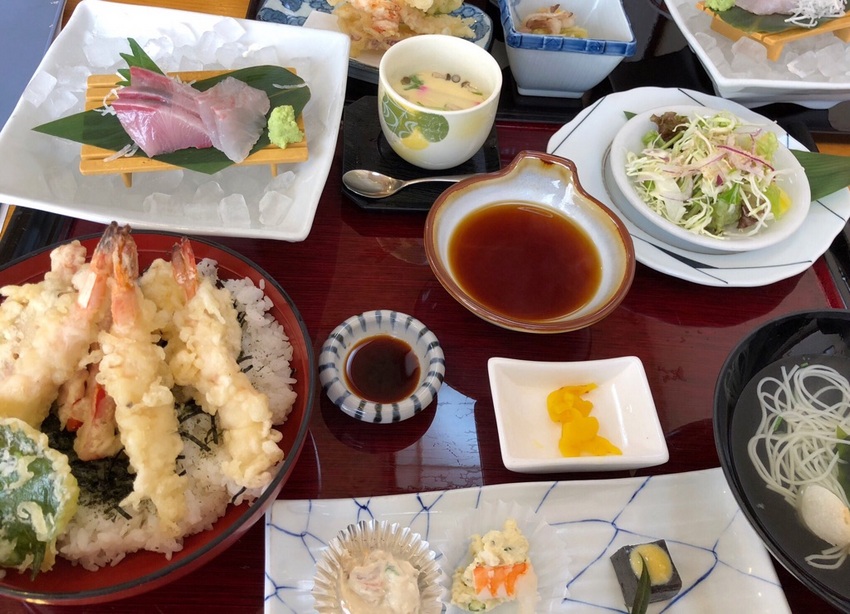 天丼セットに 刺身盛りプラス...