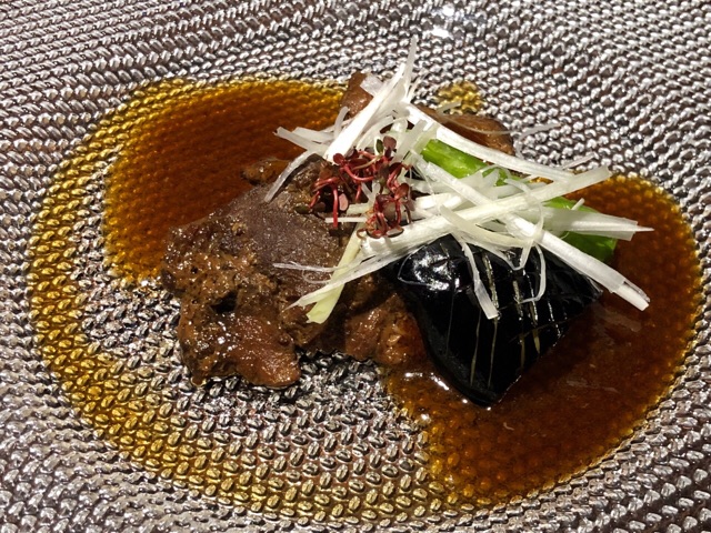 マグロのほほ肉の煮付け