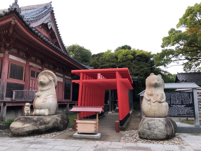 “日本三大狸”と称される屋島太...