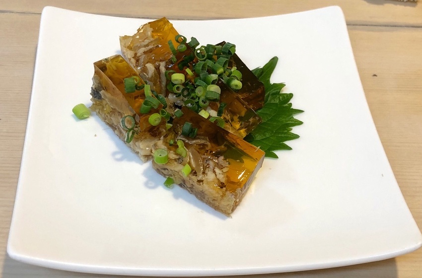 ふぐの身と皮の煮凍り