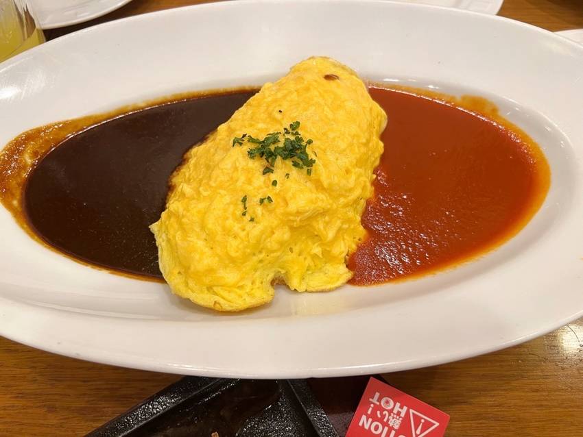 2色オムライス 1078円...