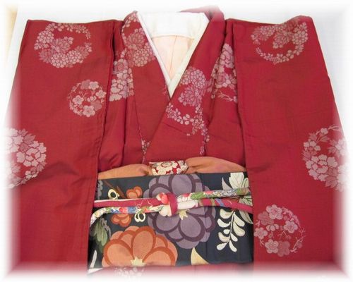 睦月・・・花丸文で華やかに。