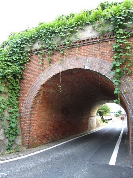 秘密のトンネル