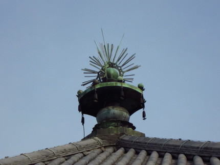 法隆寺　6　夢殿　夢見る桜