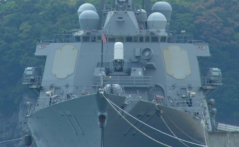 米国イージス艦“オケイン”来航...