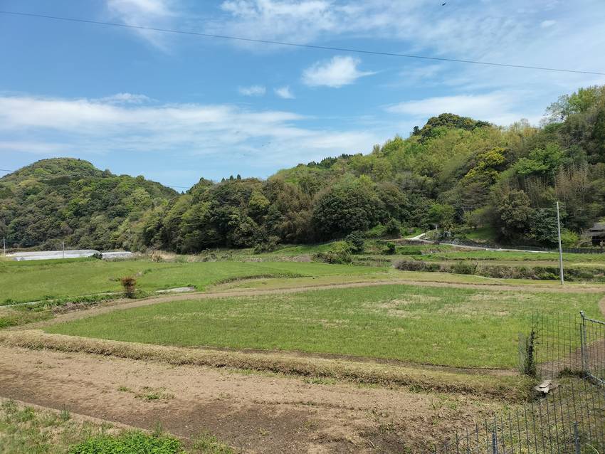 何の変哲もない、日本の地方の里...