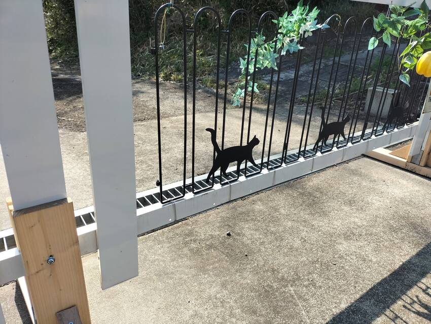 時々、地域で猫が歩いている姿を...