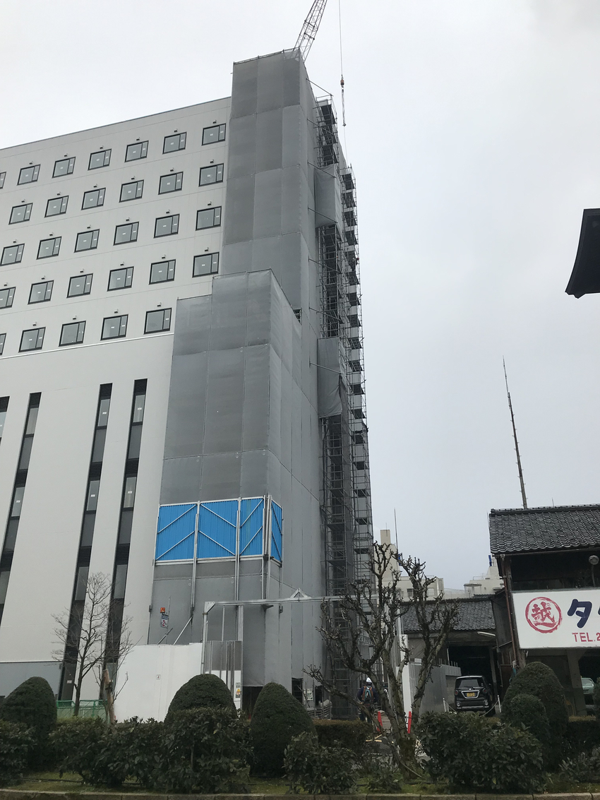1/24からは、西側の足場が外...