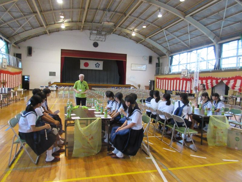 会場づくりの終わり、ボランティ...